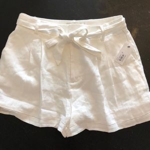 Joie white shorts, brand new with tags. Size 4.